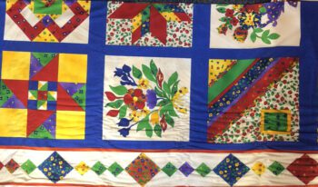 8134-Quilting Bee Panel By Fabi-Quilt.inc